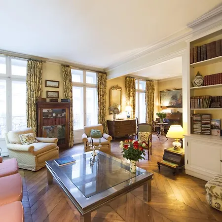 Veeve - Charming Bonaparte Paris